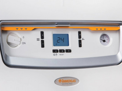 Immergas kondenzációs kazán szerelő